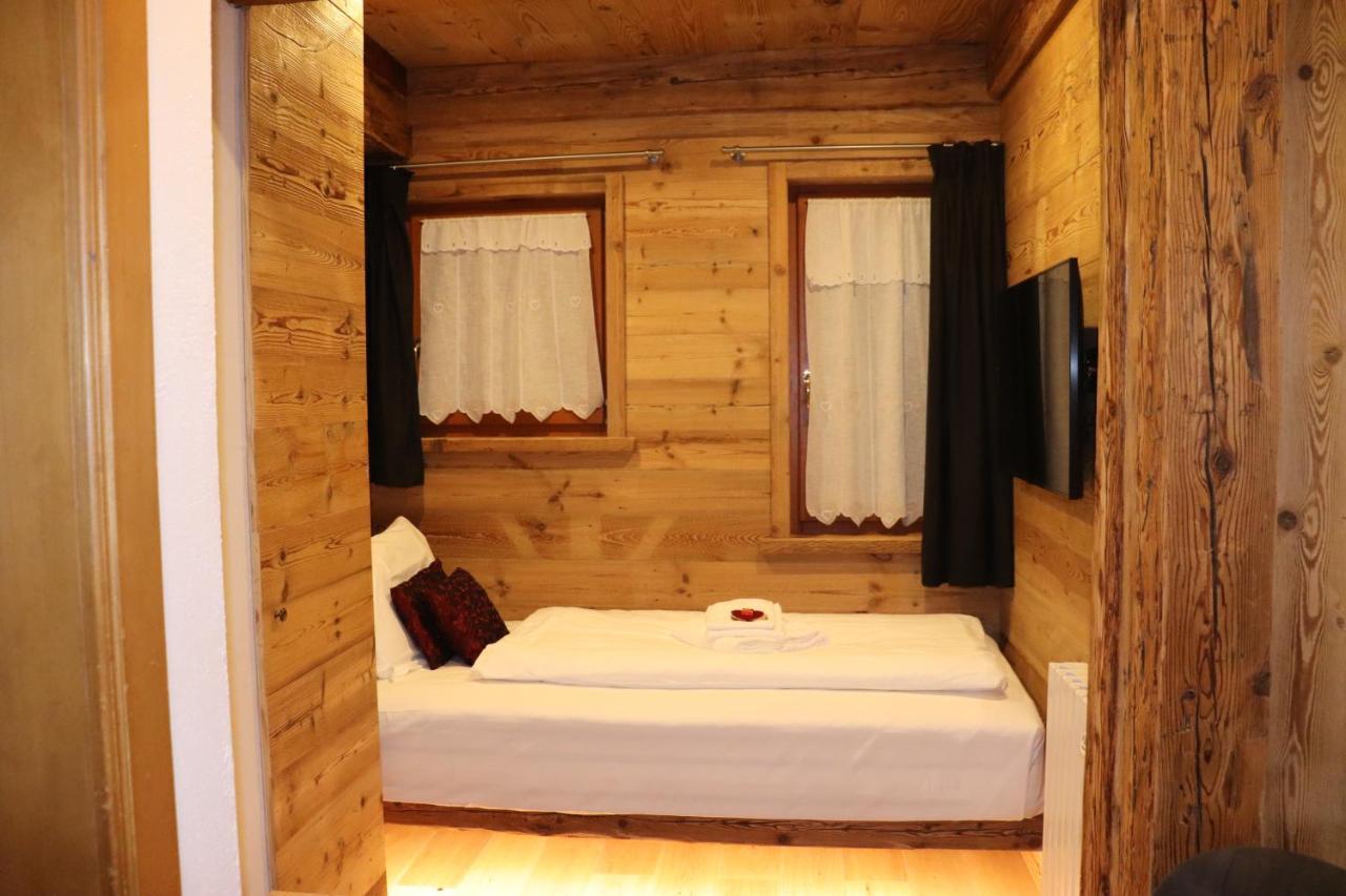 Hotel Ciasa Lorenzi Cortina d'Ampezzo Exterior foto